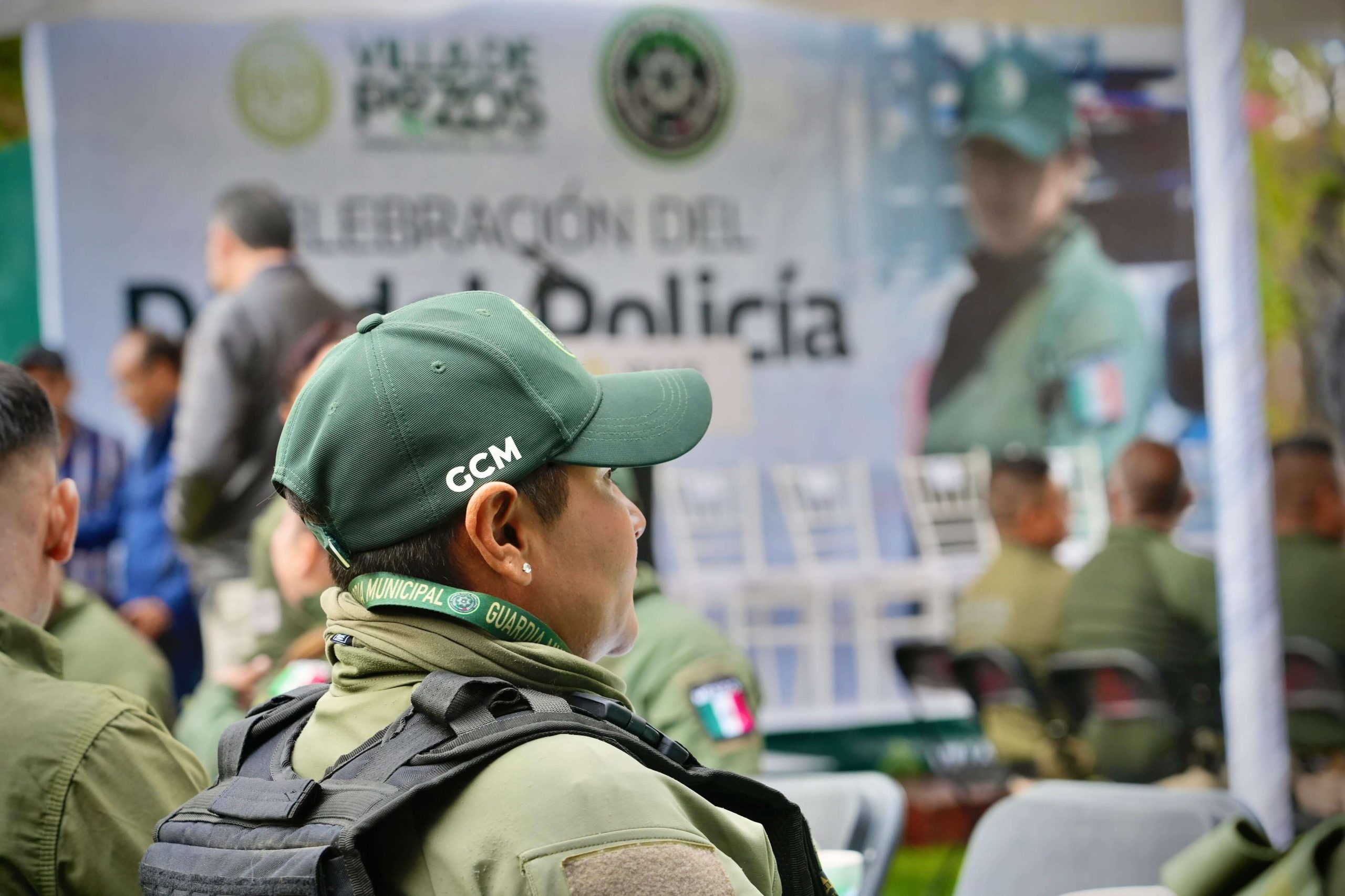 Paty Aradillas reconoce la labor de la guardia civil municipal en el día del policía