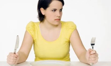 No eres tú, es el hambre: la ciencia explica por qué te irritas cuando no comes