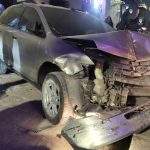 Policía Vial detiene a hombre por conducción temeraria y daños a varios vehículos en Zona Centro