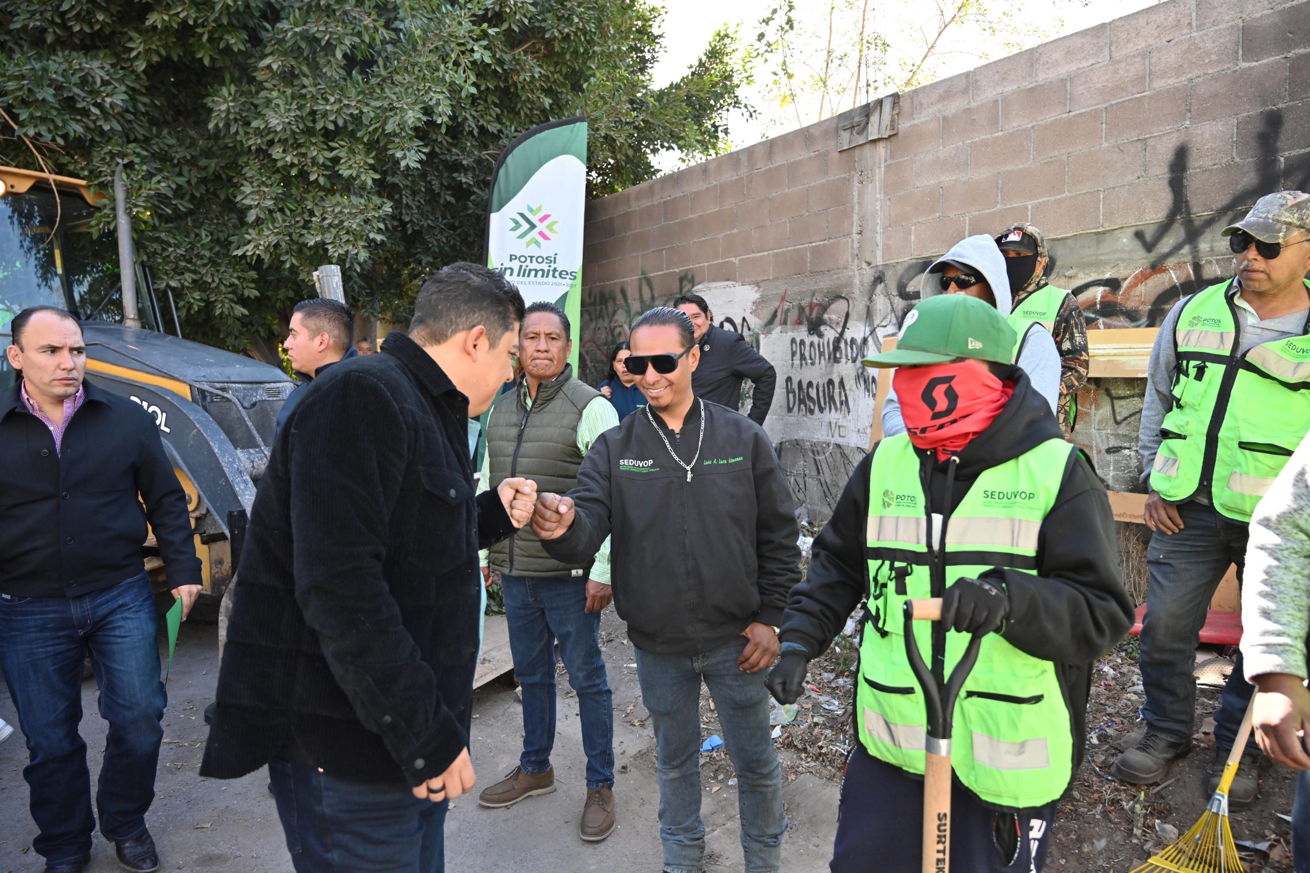 Ricardo Gallardo enchula colonia "el potosí"