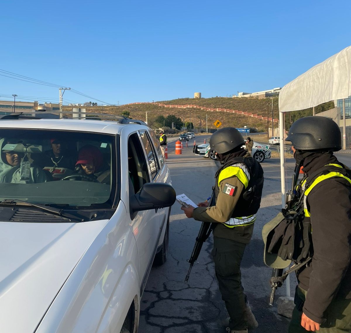 Despliegan 800 elementos y 400 patrullas extra por la muerte del Mencho; SLP convoca a los 59 alcaldes para reforzar seguridad