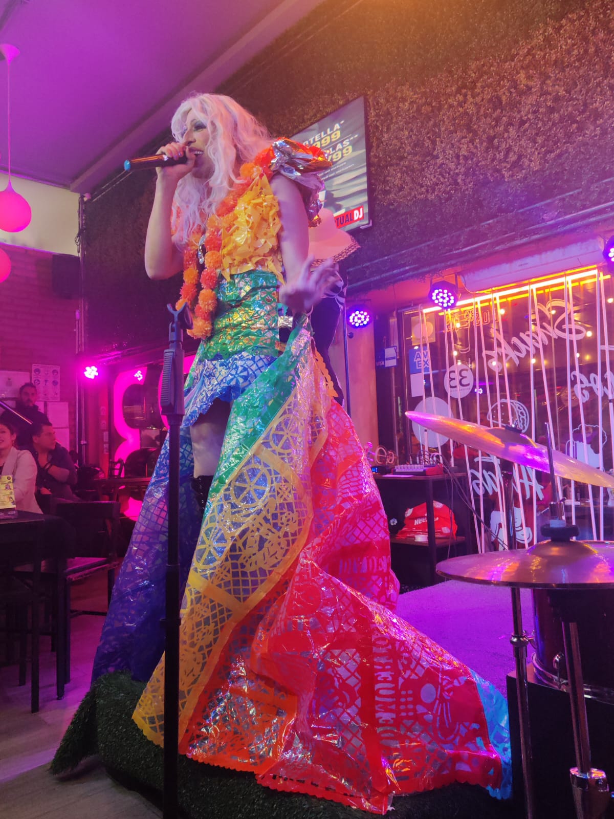 Invitan a disfrutar de Mila Morez contra la muerte, espectáculo de teatro cabaret