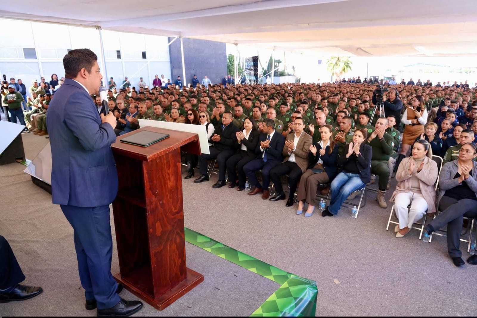 Ricardo Gallardo impulsa dignidad laboral en policías municipales