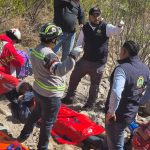 Rescatan con vida a conductor tras aparatosa volcadura en Mexquitic de Carmona