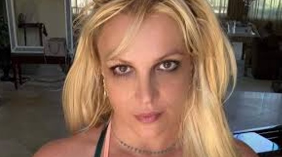 Britney Spears, bajo custodia en California tras incidente al volante