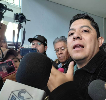 Van por menos regidores y sueldos más bajos: Gallardo propone traer el plan B a SLP