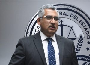 De magistrado caído a candidato exprés: José Luis Ruiz ya pide el voto en la Asociación de Abogados
