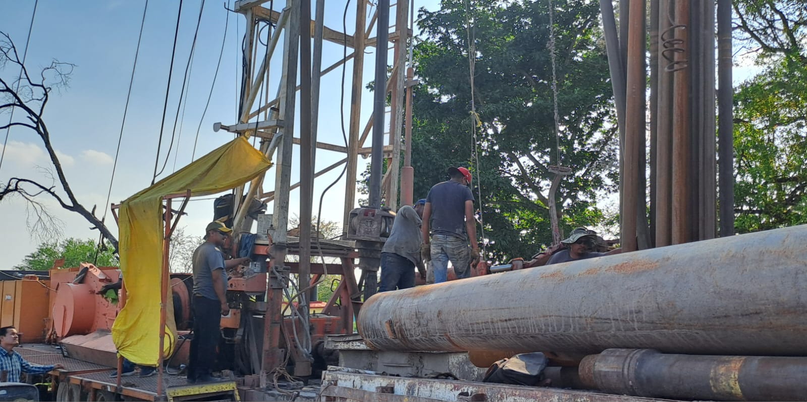Gobierno estatal fortalece abasto de agua en ciudad valles con perforación de pozos profundos