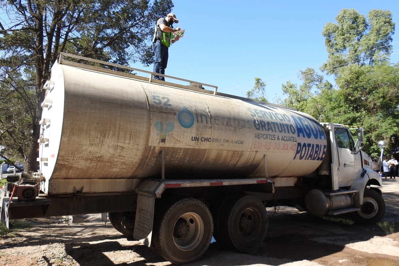 Gobierno estatal impulsa padrón para regular pipas de agua