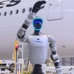 Japan Airlines implementa robots humanoides para combatir la escasez de personal en Tokio