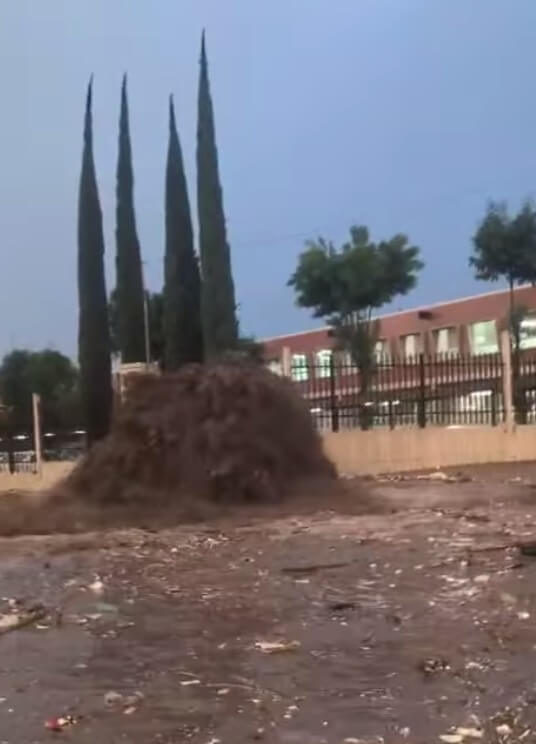 UPSLP estalla por “géiser” de aguas negras: exige solución de fondo a Galindo e Interapas
