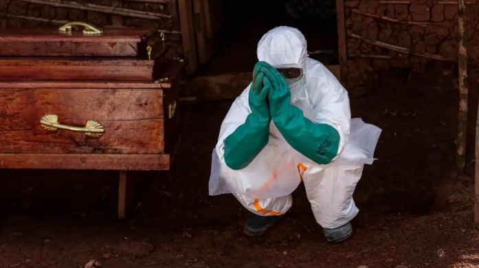 México restringe la entrada a viajeros de tres países africanos por brote de ébola
