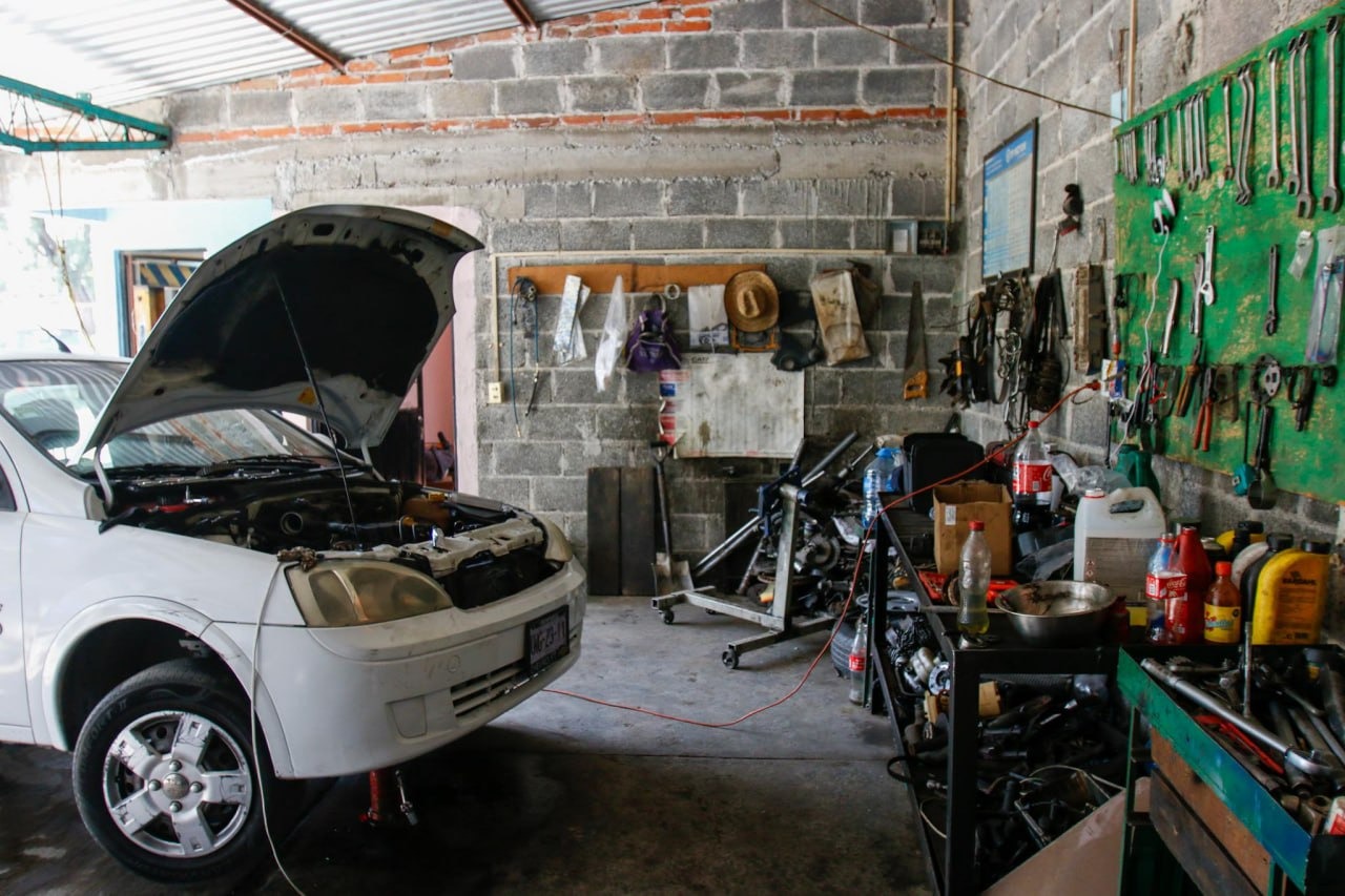 Gestión ambiental promueve cumplimiento de normatividad en talleres mecánicos de Villa de Pozos