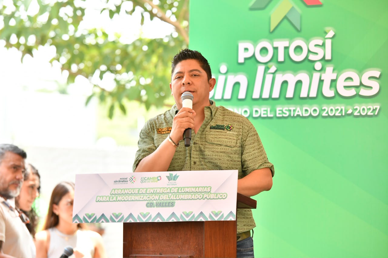 Ricardo Gallardo entrega 2 mil luminarias para modernizar alumbrado de Ciudad Valles