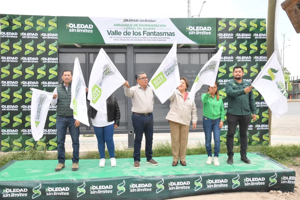 Soledad cambia todos los días: Juan Manuel Navarro, al arrancar pavimentación en bulevar Valle de los Fantasmas