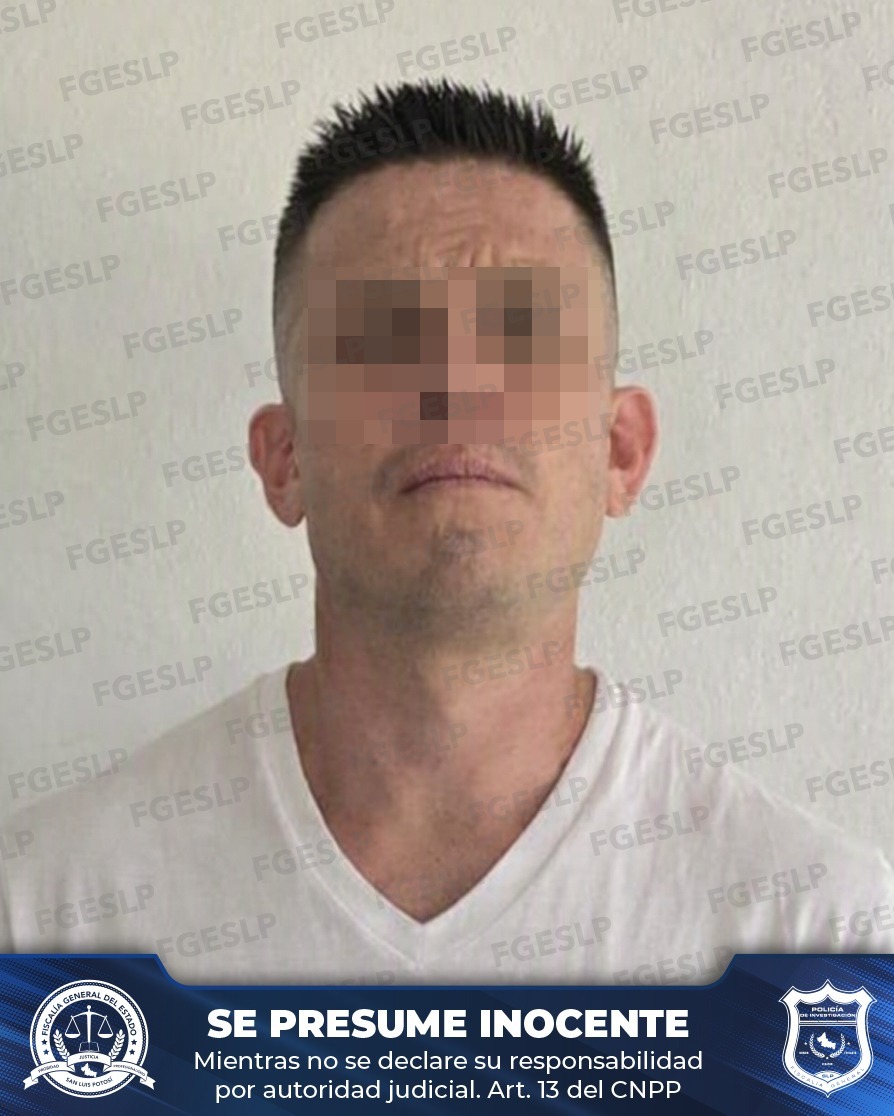 La Fiscalía notificó en el penal de La Pila a Jorge “N” por el ataque armado del pasado 25 de mayo, donde dos personas murieron y una más quedó herida afuera de un centro nocturno en Pascual M. Hernández. Cámaras de vigilancia y testimonios fueron clave para vincularlo por homicidio calificado.