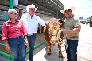 Gobernador inaugura exposición ganadera Fenapo 2026