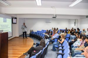 Liderazgo y comunicación, herramientas para enfrentar crisis en las organizaciones, afirma experto de la UASLP