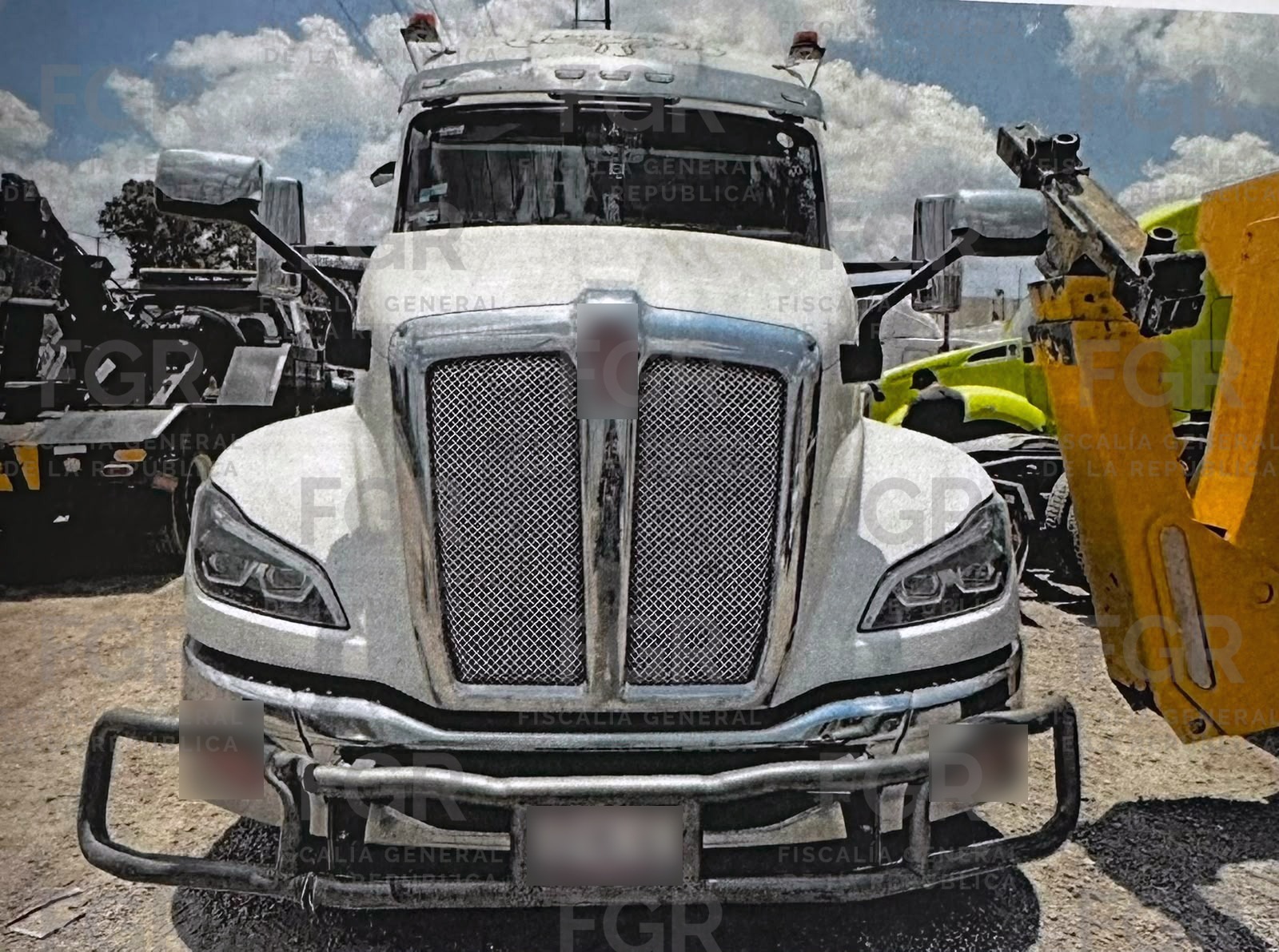 Obtiene FGR vinculación a proceso contra dos personas por portación de inhibidores de señal y robo de autotransporte federal de carga