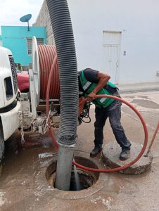 CEA limpia 6.6 kilómetros de drenaje para reducir riesgos durante las lluvias