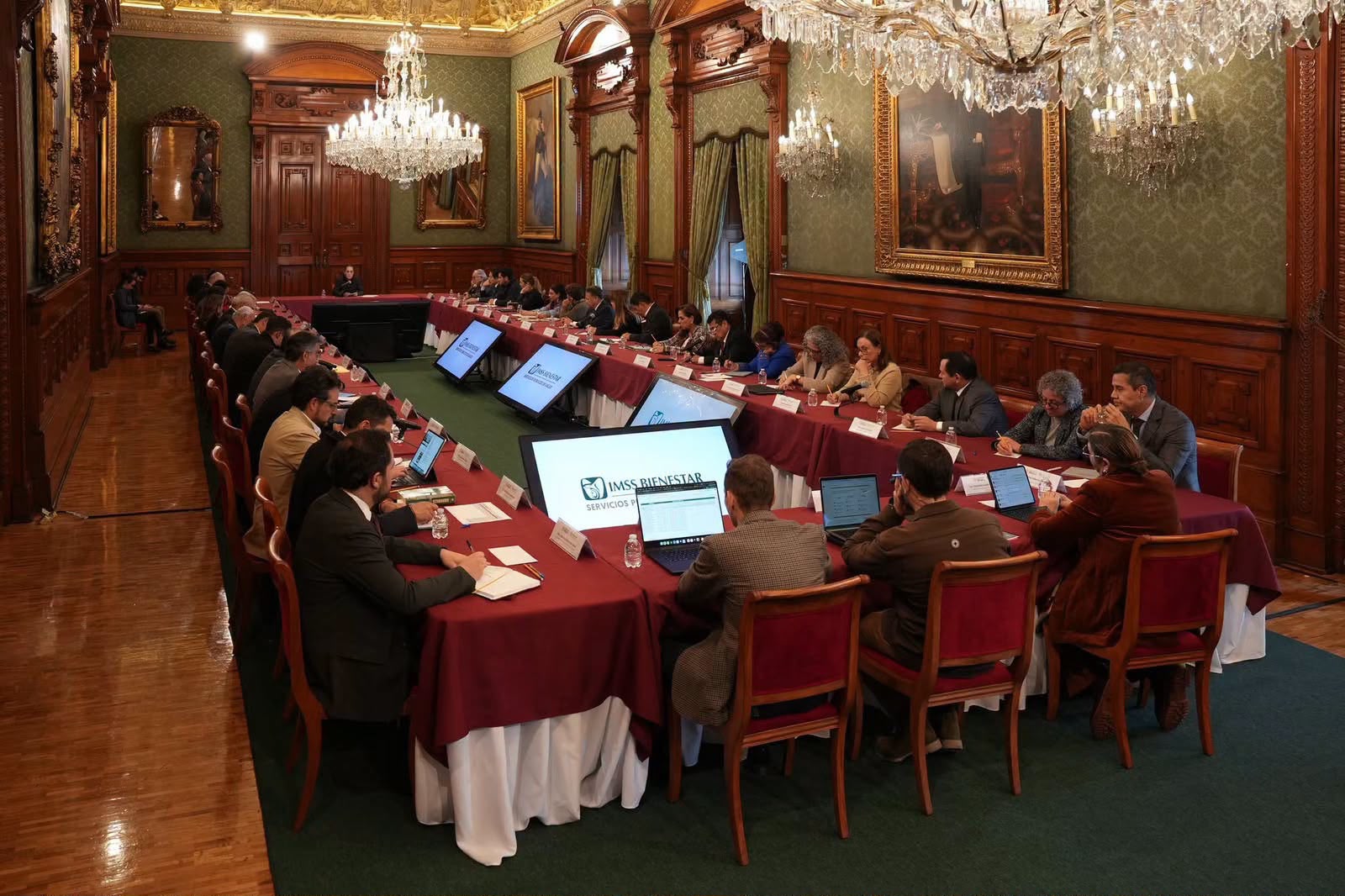 El gobernador Ricardo Gallardo y presidenta Claudia Sheinbaum acuerdan mejoras a los servicios de salud
