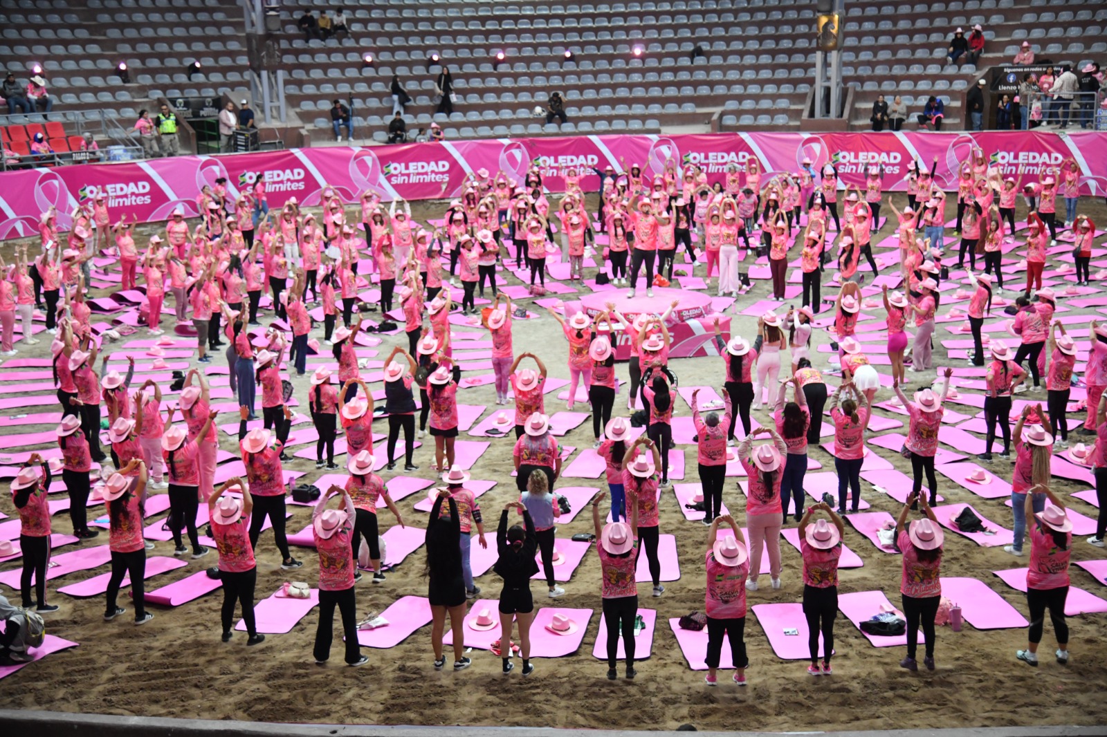 Ayuntamiento de Soledad realiza “Pilates Rodeo Pink” con un mensaje de acción y conciencia frente al cáncer de mama